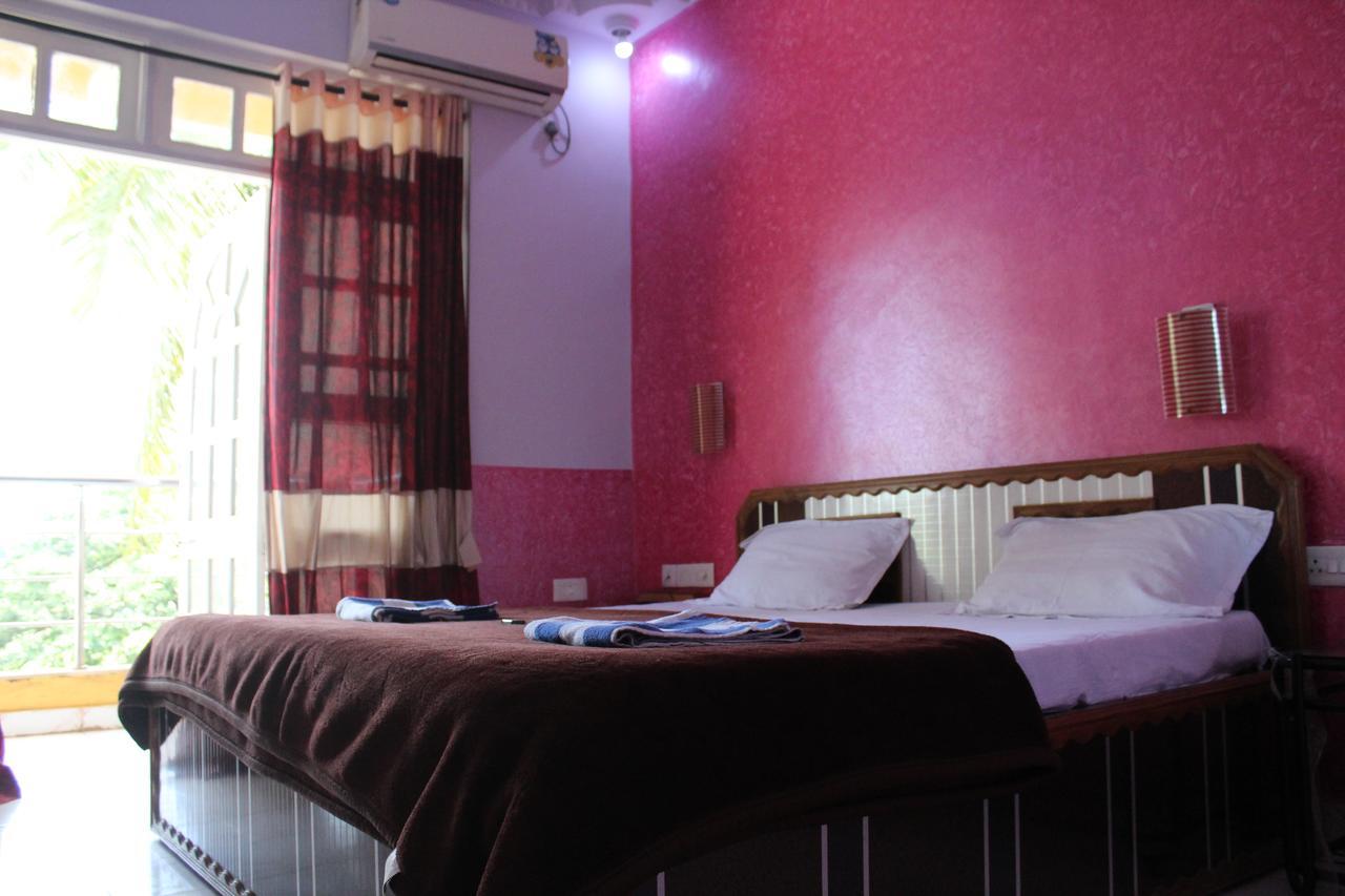 Hotel Natasha 파나지 외부 사진